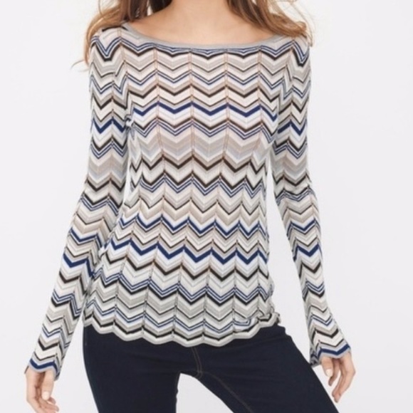 White House Black Market ZigZag Cross-Back White, Blue, Gray Sweater in Medium - Picture 2 of 16